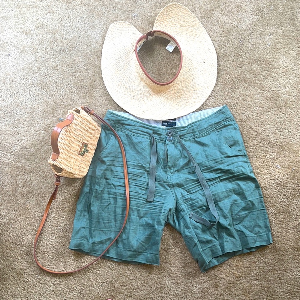 Forest green 100% linen shorts
